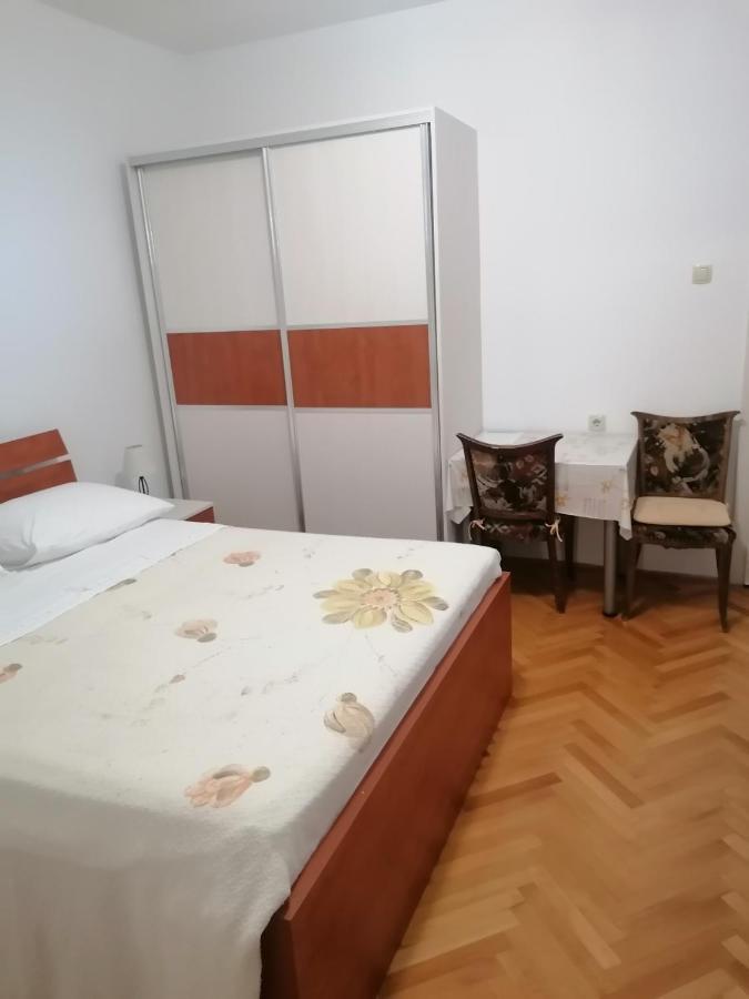 Apartments And Rooms Tomas Podstrana Exterior photo